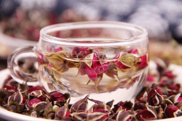 玫瑰花茶可以去斑嗎，可以祛斑不過需要堅持飲用