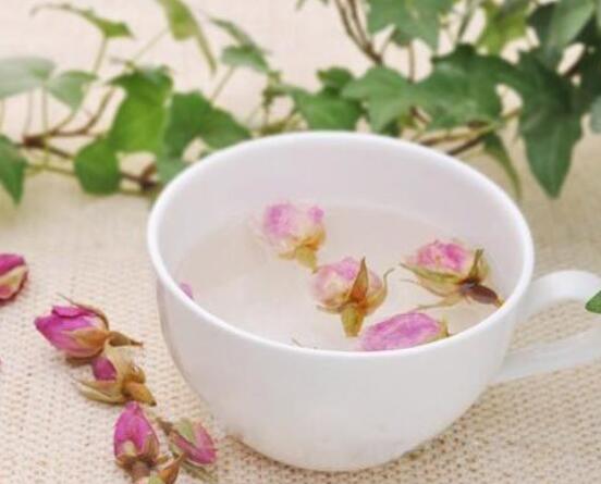 玫瑰花茶的功效與作用，美容養顏、促進新成代謝、減肥
